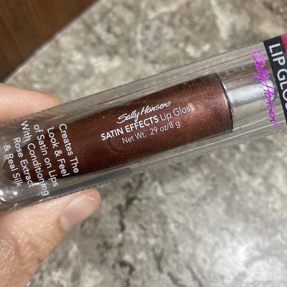 Sally Hansen‎ SATIN EFFECTS LIP GLOSS Feels Like Satin ~ 6646-45 SEXY ~ NEW